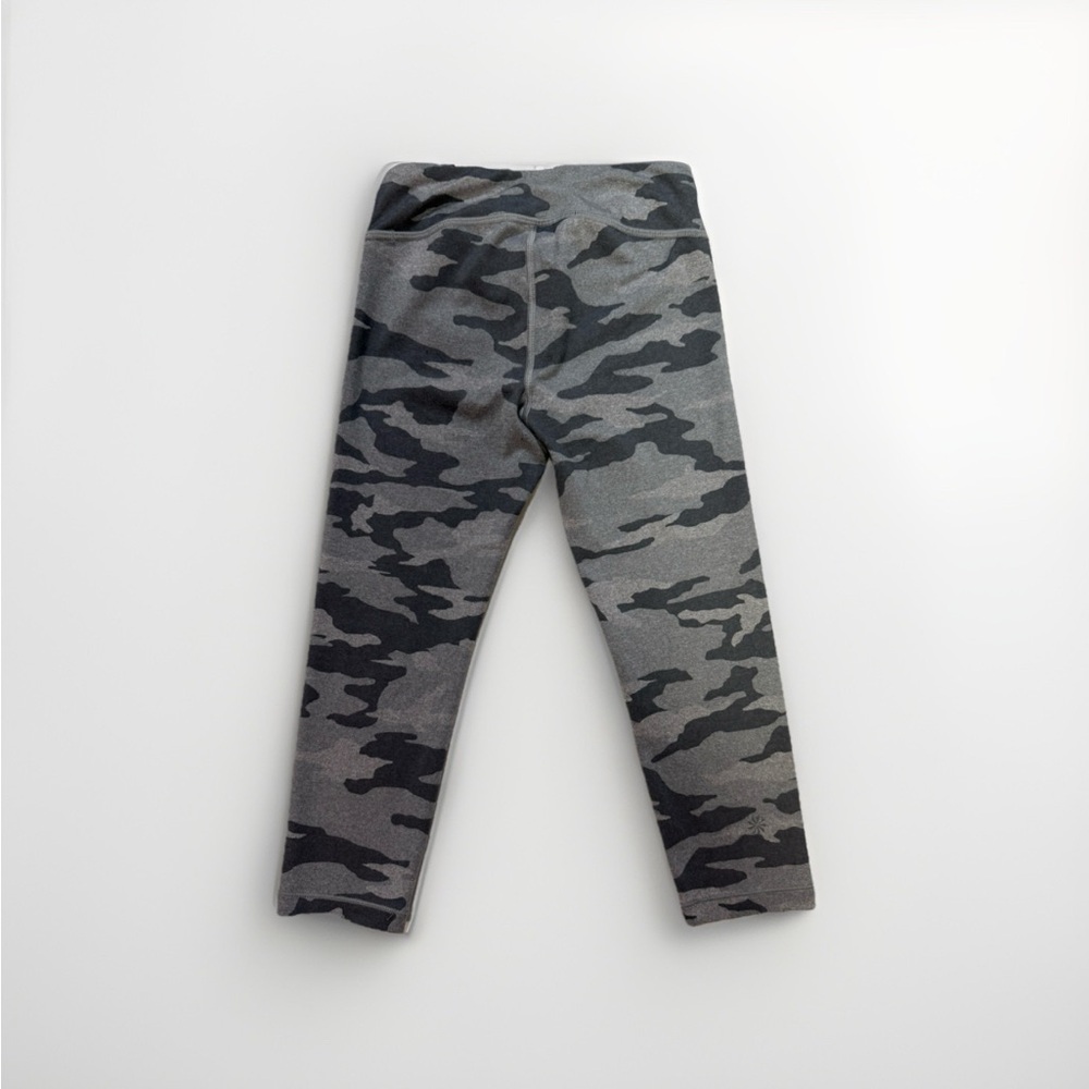 Athleta Girls Chit Chat Capri Gray Camouflage Leggings Size 8-10 M Activewear